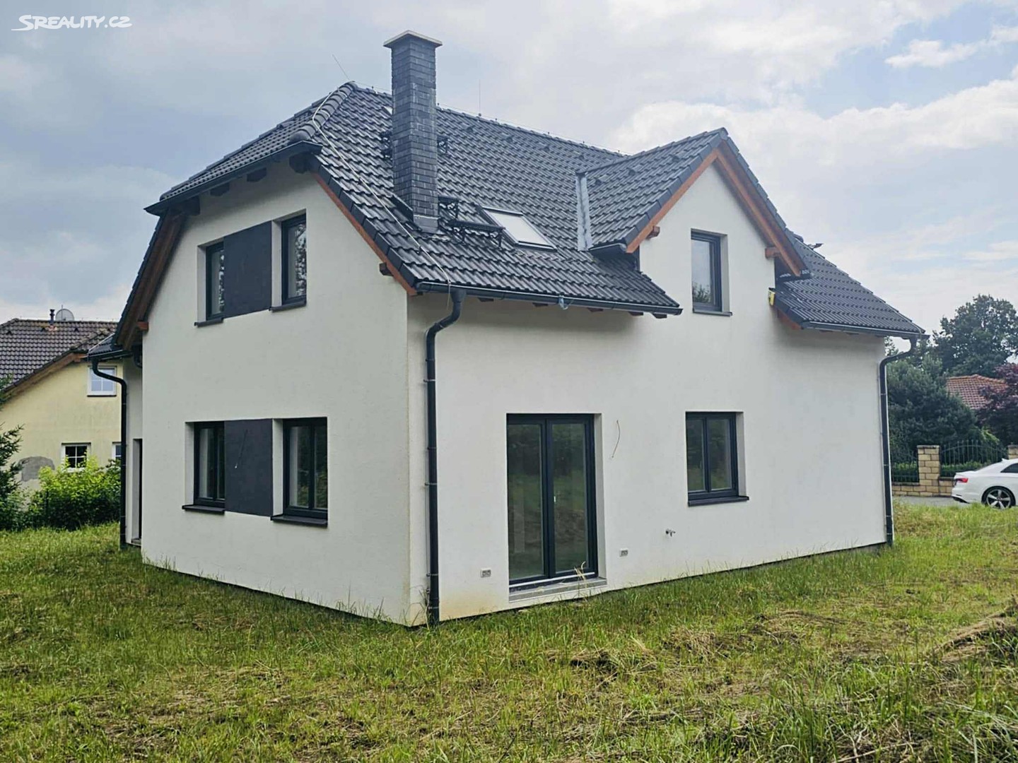 Pronájem  rodinného domu 183 m², pozemek 1 005 m², okres Praha-východ