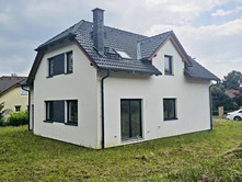 Pronájem  rodinného domu 183 m², pozemek 1 005 m²