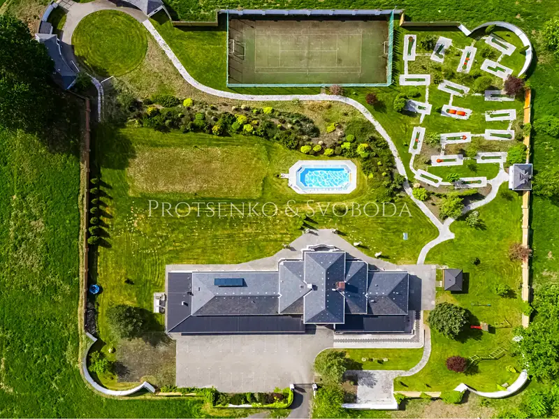 Prodej rodinného domu 900 m², pozemek 19000 m², Rosovice – náhled fotky 3