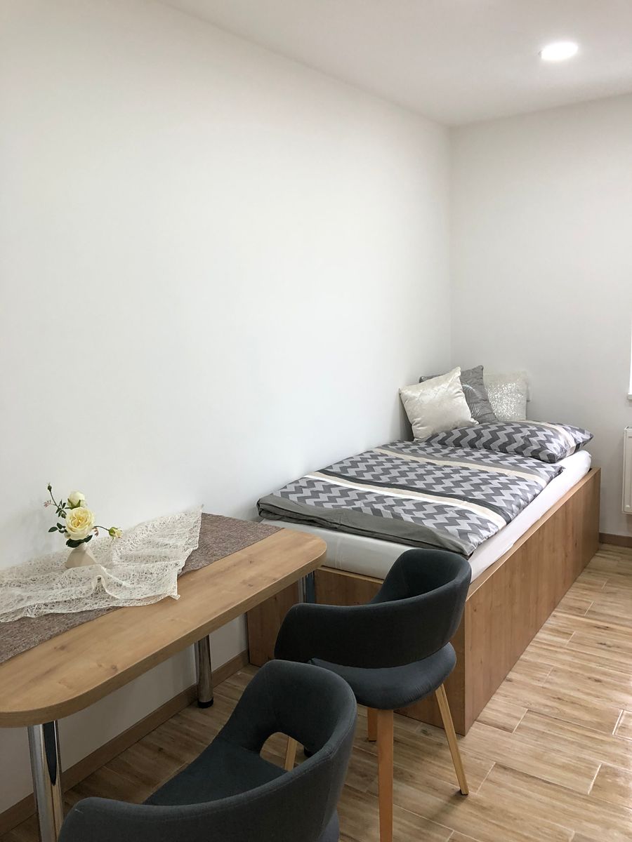 Pronájem bytu 1+1 30 m² – fotografie 2