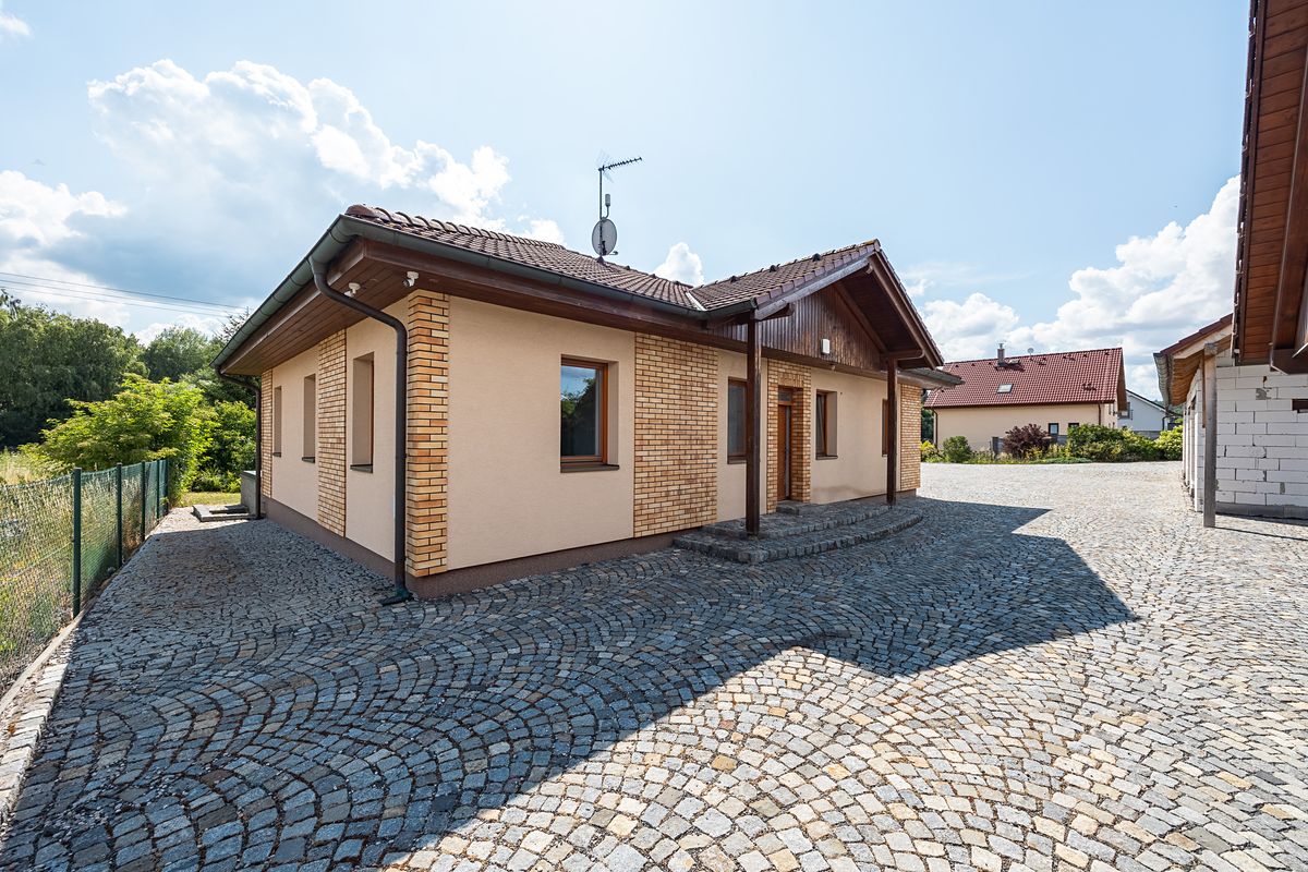Prodej rodinného domu 122 m², pozemek 3901 m² – fotografie 3