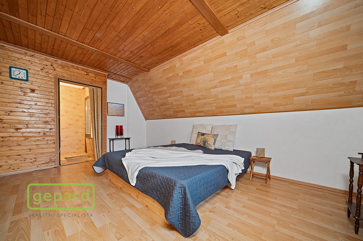 Prodej rodinného domu 124 m², pozemek 965 m² – fotografie 3