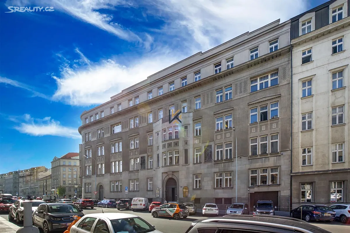 Pronájem kanceláře 160 m², Praha