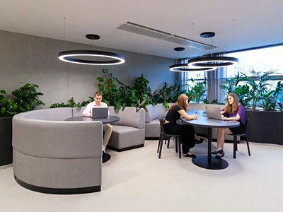 Pronájem komerčního prostoru, 18 m² (2 z 8)