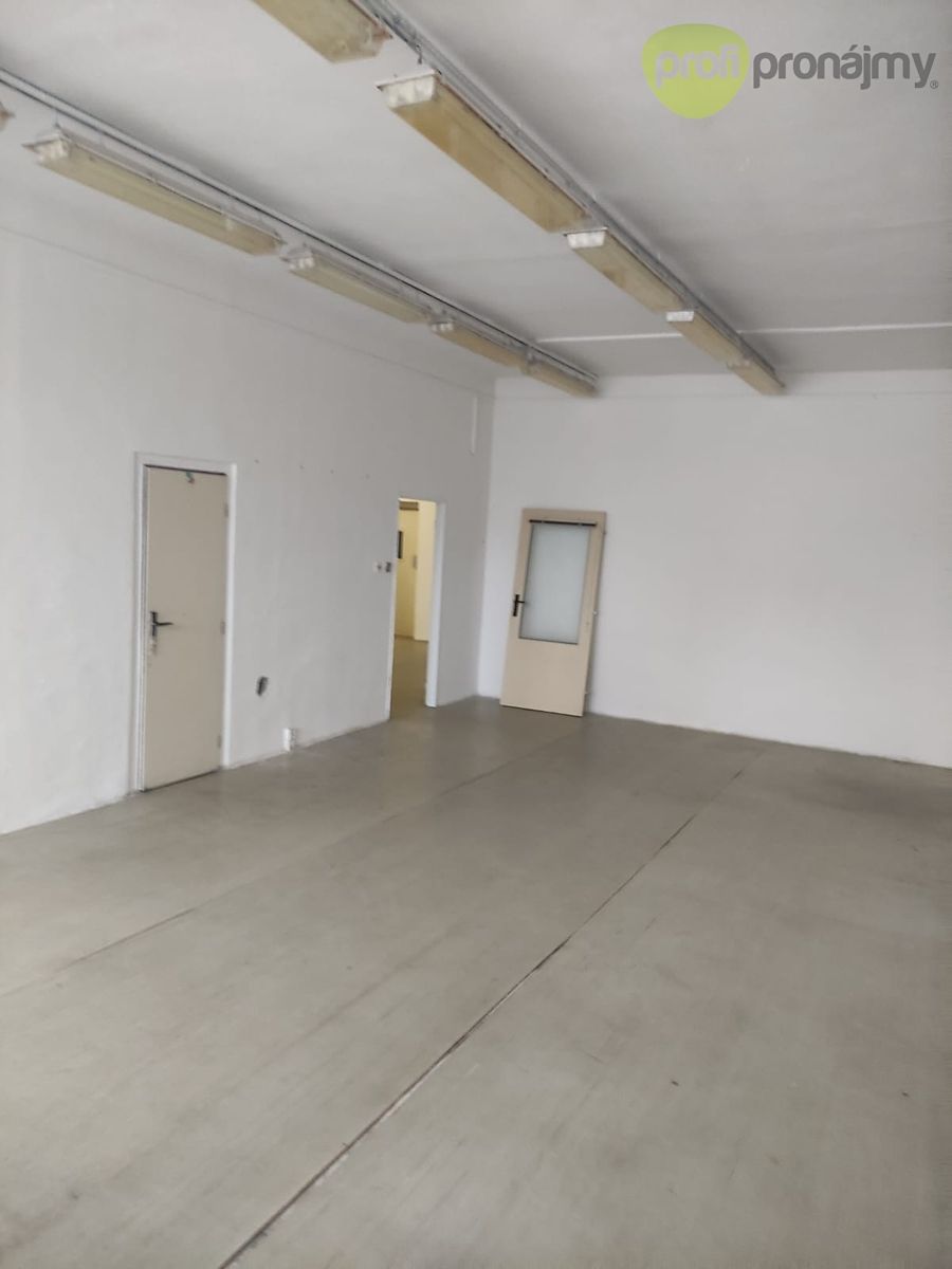 Pronájem kanceláře 78 m² – fotografie 2