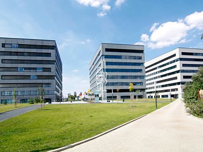 Pronájem kanceláře 1154 m²