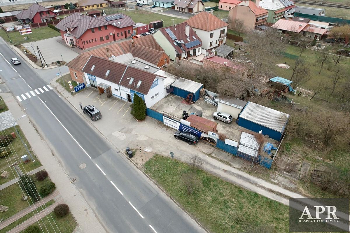 Pronájem obchodního prostoru 286 m² – fotografie 2