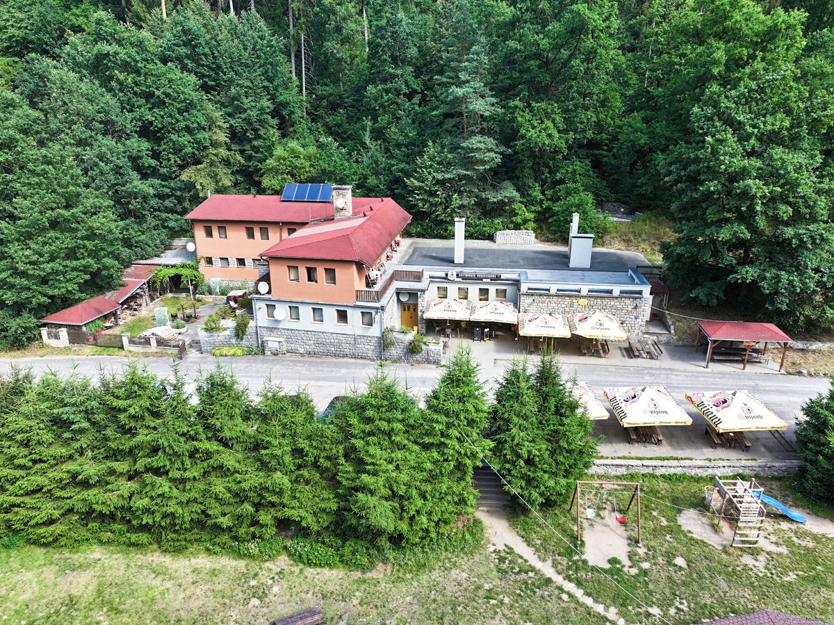 Prodej restaurace 694 m²