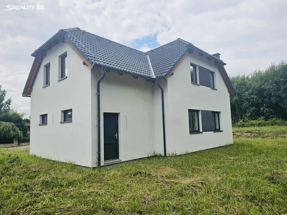 Pronájem rodinného domu 183 m², pozemek 1005 m² – pohled 2