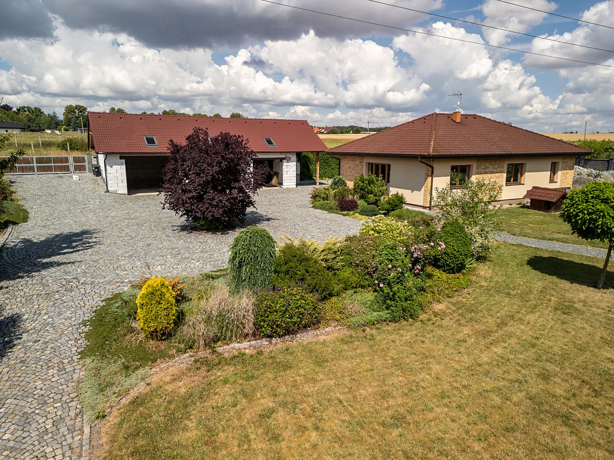 Prodej rodinného domu 122 m², pozemek 3901 m²