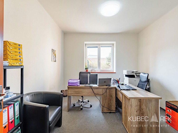 Комерційне приміщення на продаж, 761 м² (22 з 31)
