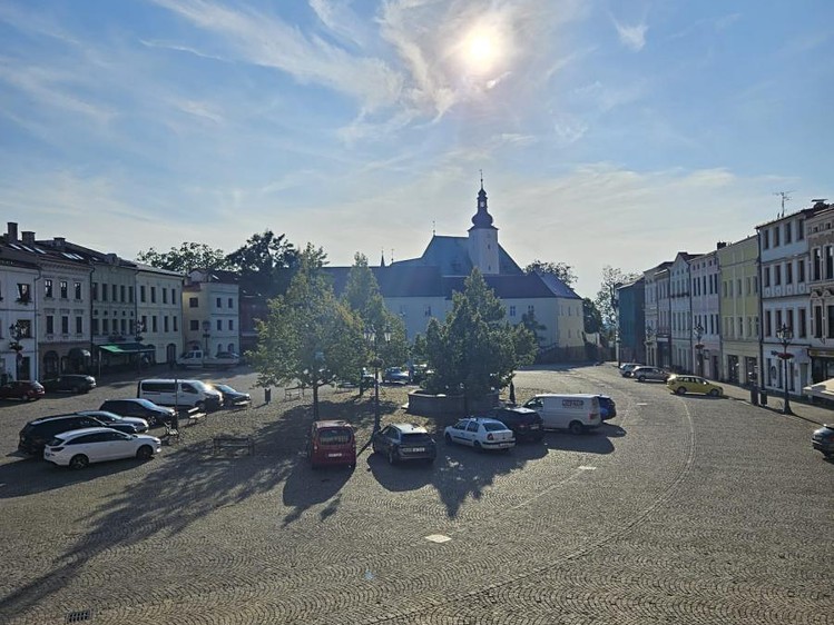 Pronájem komerčního prostoru, 84 m² (2 z 10)