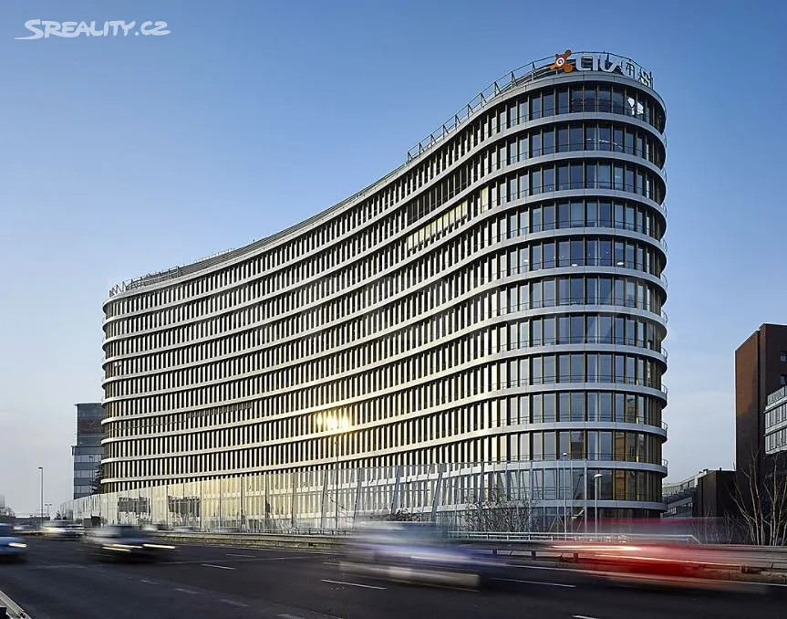 Pronájem kanceláře 859 m², Praha