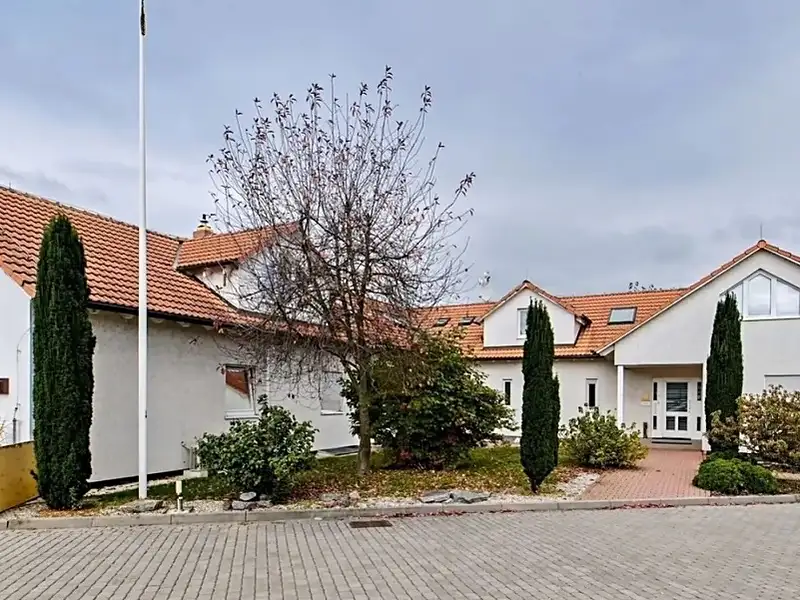 Pronájem kanceláře 29 m², Čestlice – náhled fotky 1