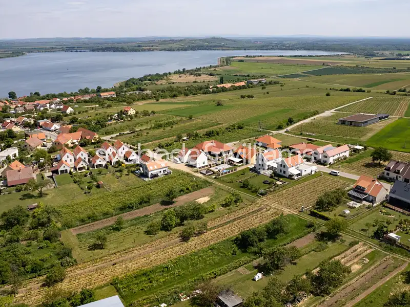 Prodej stavebního pozemku 1218 m², Pavlov – náhled fotky 3