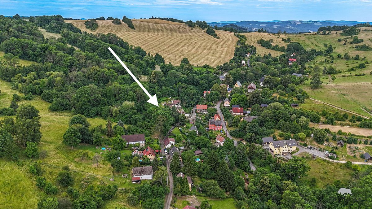 Prodej stavebního pozemku 1179 m² – fotografie 2