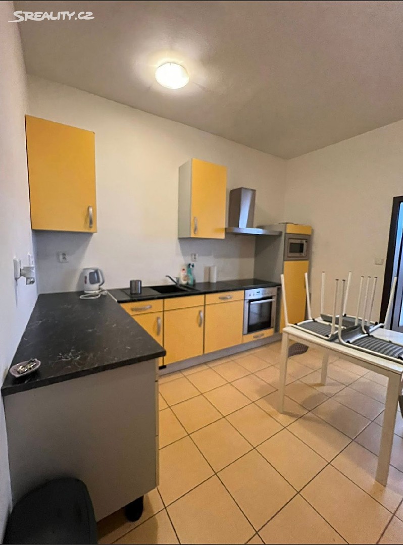 Pronájem bytu 1+1 35 m² – pohled 3