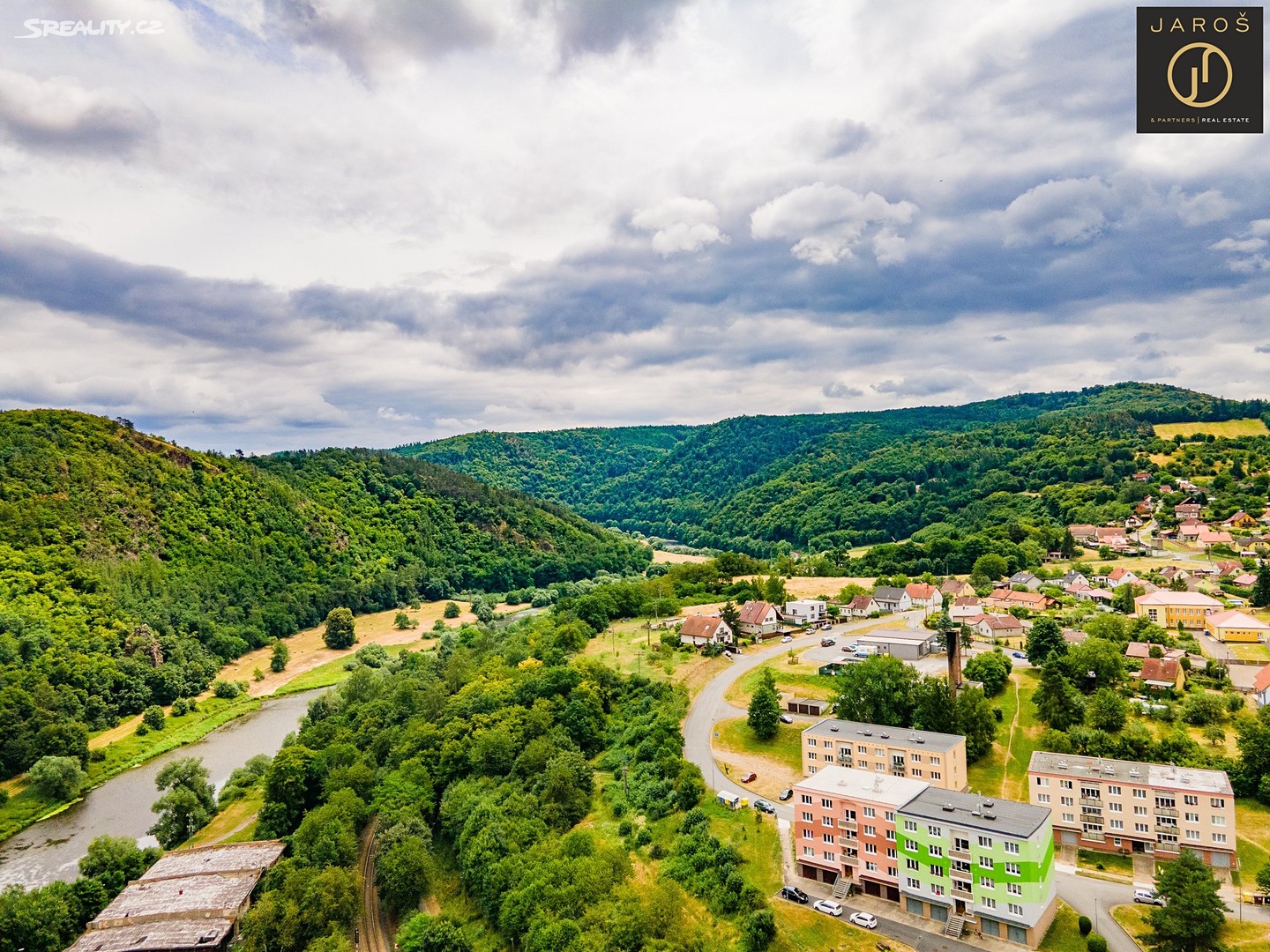 Prodej vily 300 m², pozemek 5769 m² - Image 3