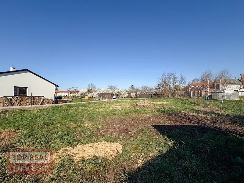 Prodej stavebního pozemku 932 m², Bezměrov – náhled fotky 2