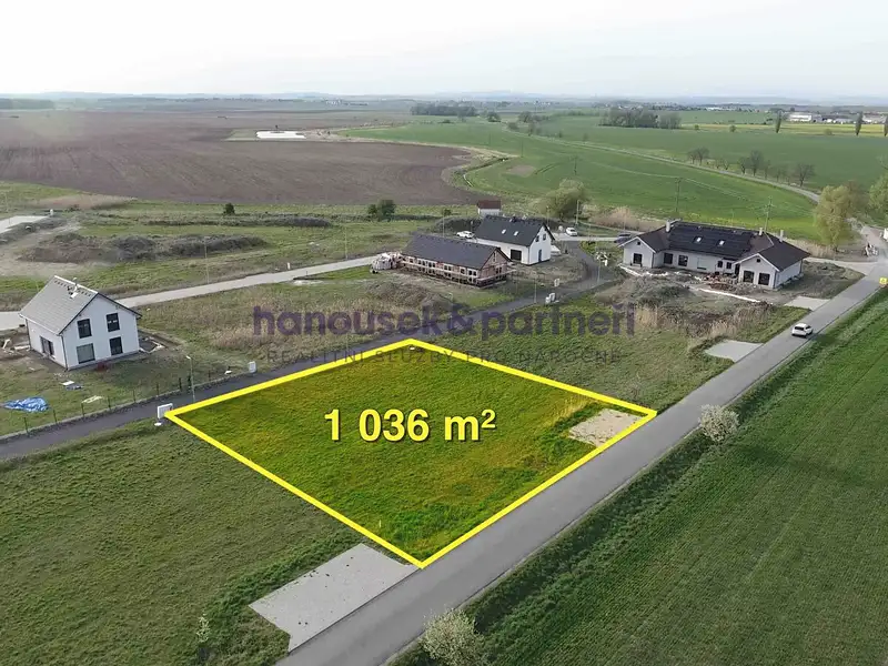 Prodej stavebního pozemku 1036 m², Divec – náhled fotky 1