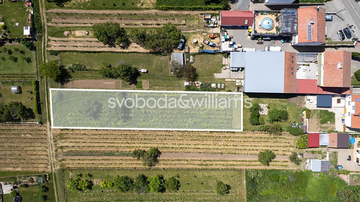 Prodej stavebního pozemku 1218 m²