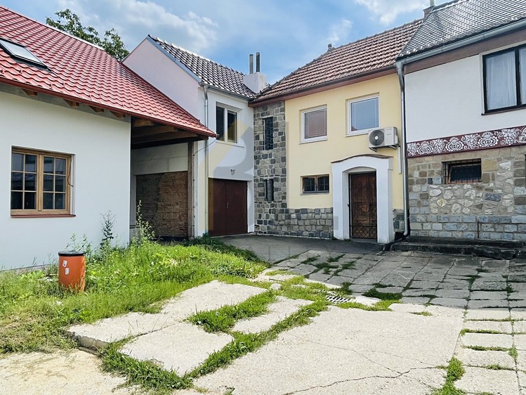 Нерухомість на продаж, 37 м² (1 з 10)