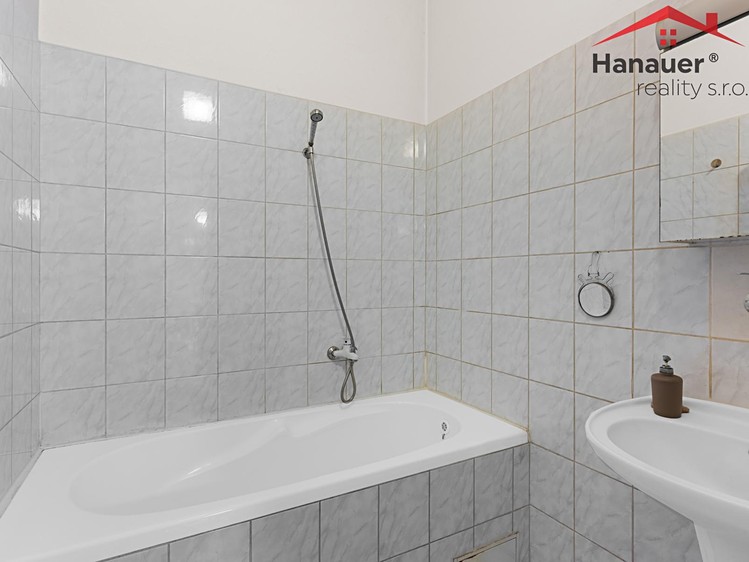 Комерційне приміщення на продаж, 320 м² (33 з 46)