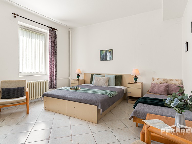 Prodej komerčního prostoru, 1 400 m² (4 z 39)