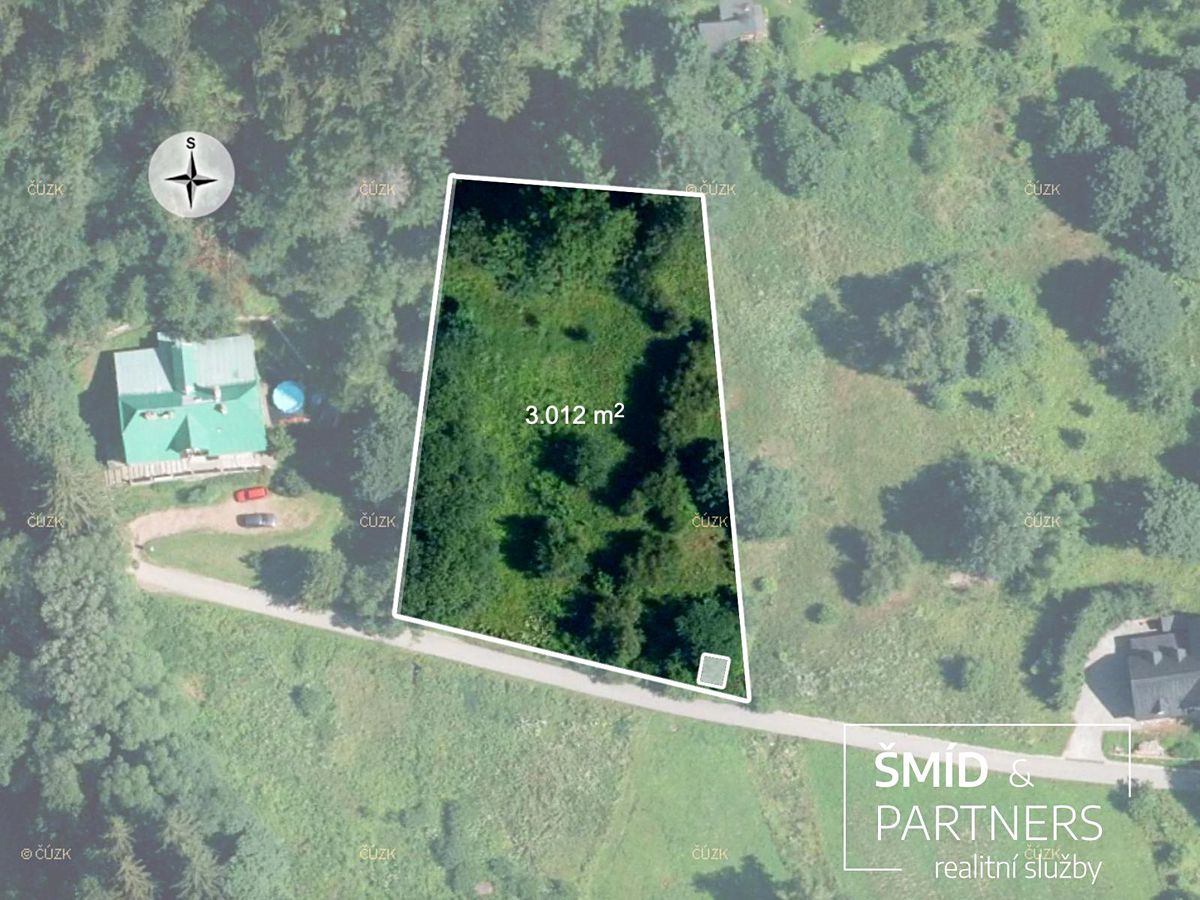 Prodej komerčního pozemku 3012 m²