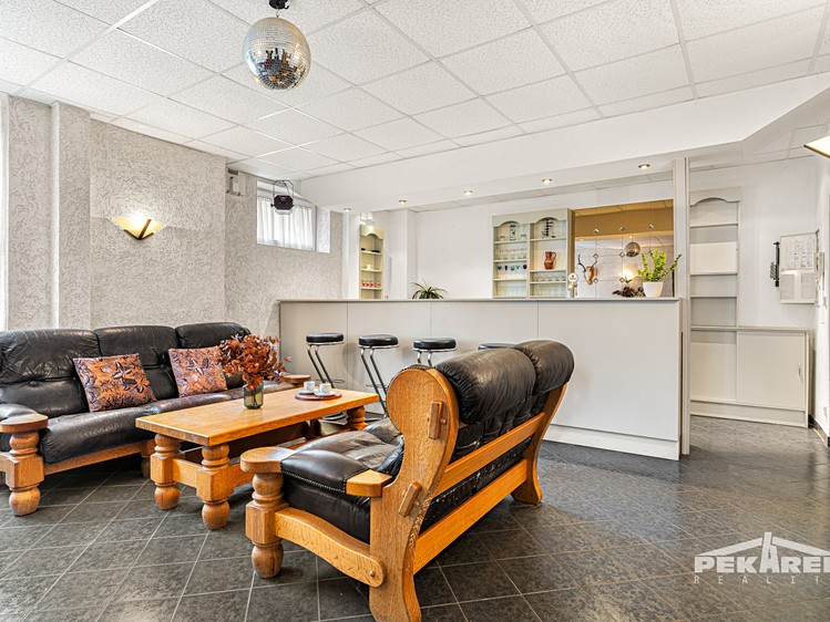 Prodej komerčního prostoru, 1 400 m² (7 z 39)