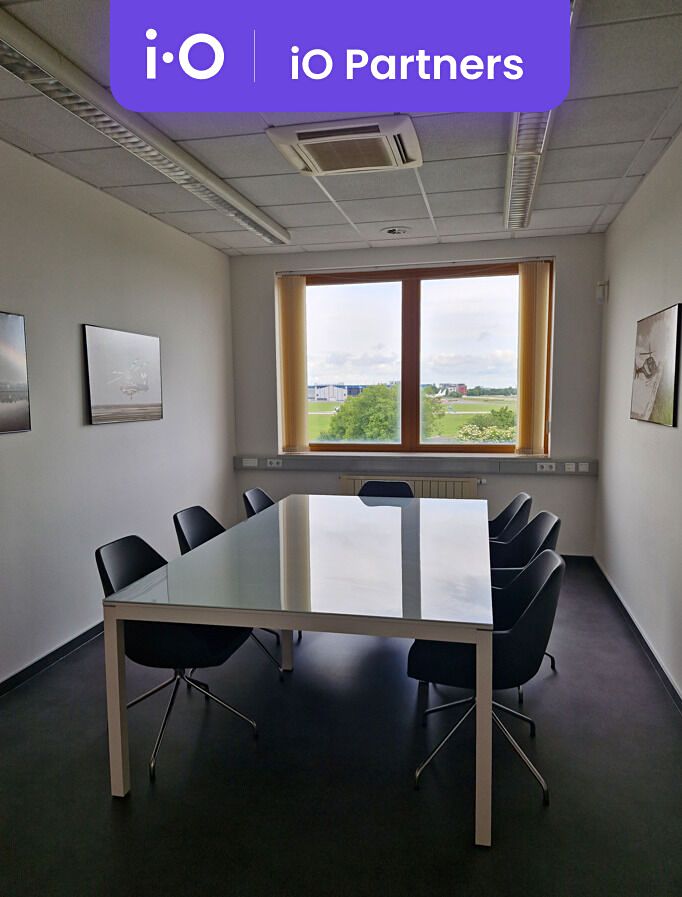 Pronájem kanceláře 350 m² – fotografie 3