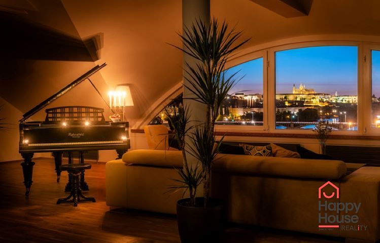 Pronájem bytu 5+kk 250 m² – fotografie 4