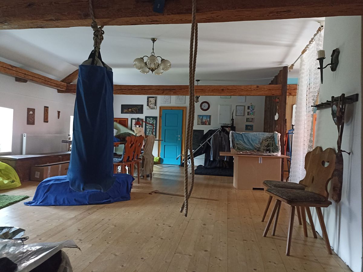 Prodej vícegeneračního domu 1882 m², pozemek 3120 m² – fotografie 2