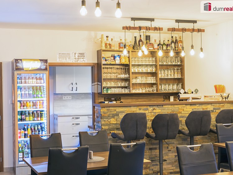 Комерційне приміщення на продаж, 300 м² (4 з 19)