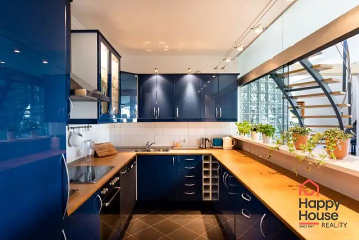 Pronájem bytu 5+kk 250 m², Praha – náhled fotky 2