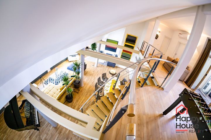 Pronájem bytu 5+kk 250 m² – fotografie 3