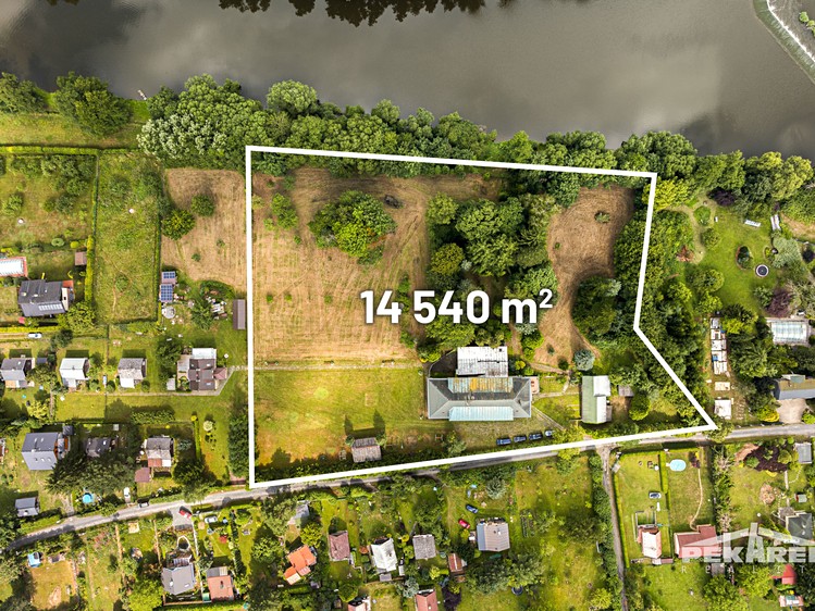 Prodej komerčního prostoru, 1 400 m² (32 z 39)