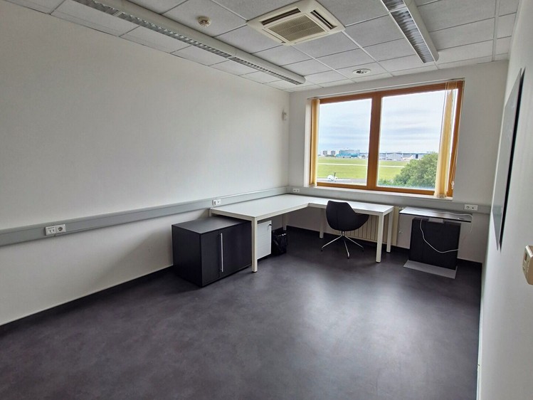 Pronájem komerčního prostoru, 350 m² (5 z 10)