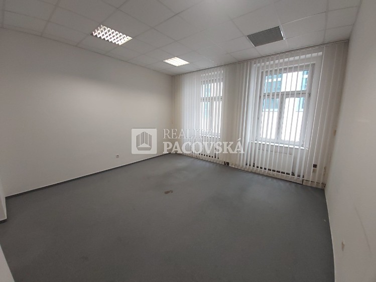 Комерційне приміщення в оренду, 136 м² (5 з 20)