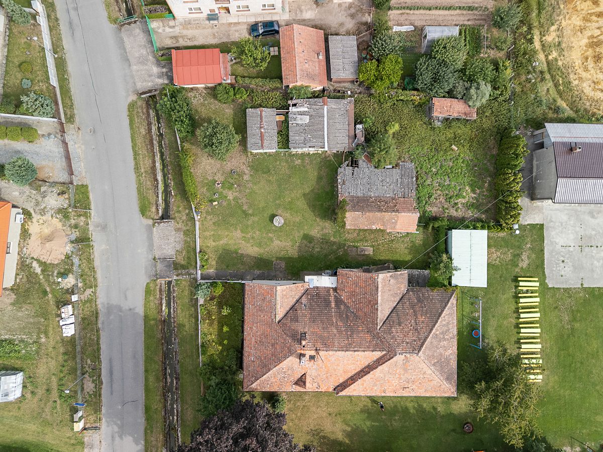 Prodej rodinného domu 100 m², pozemek 950 m² – fotografie 3