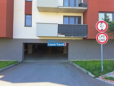 Pronájem garážového stání 16 m²