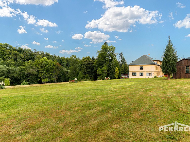 Prodej komerčního prostoru, 1 400 m² (3 z 39)