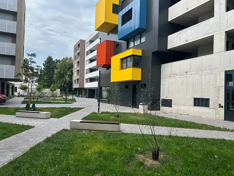 Prodej obchodního prostoru 103 m², Pardubice – náhled fotky 1