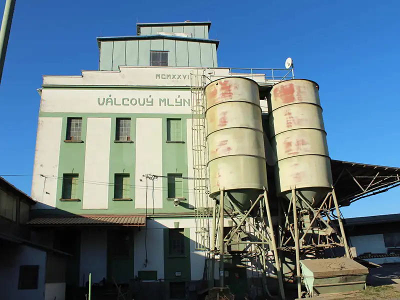 Prodej výrobní haly, prostoru 3984 m², Dolní Lukavice – náhled fotky 3