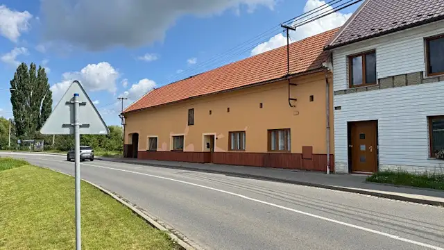 Prodej rodinného domu 150 m², pozemek 4413 m², Kroměříž – náhled fotky 1