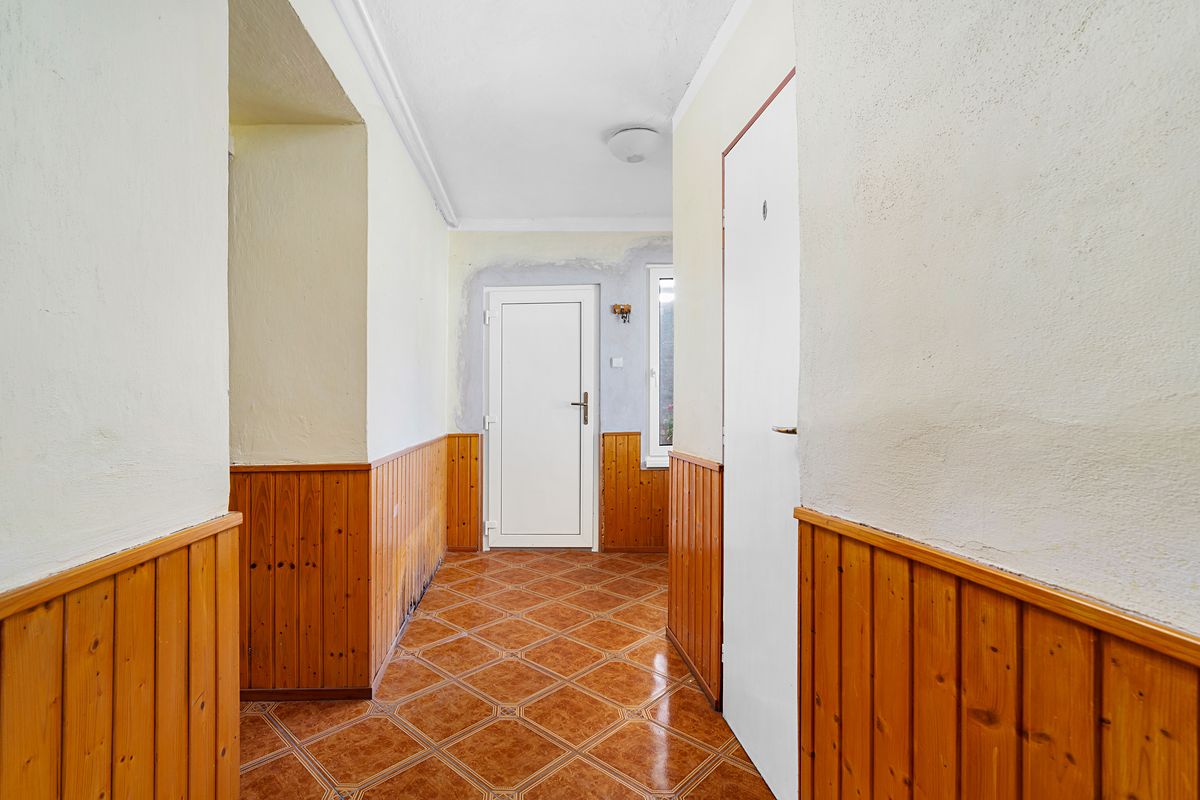 Prodej rodinného domu 140 m², pozemek 1388 m² – fotografie 5