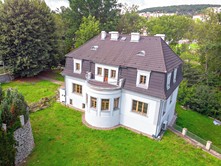 Prodej  vily 455 m², pozemek 2 500 m²