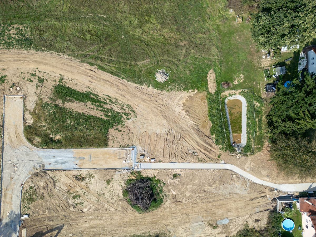 Prodej stavebního pozemku 1179 m² – fotografie 3
