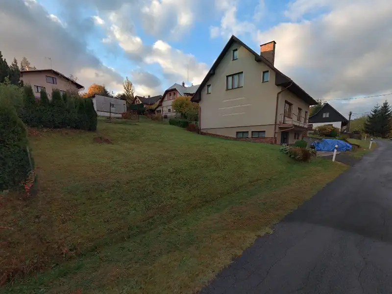 Prodej rodinného domu 199 m², pozemek 777 m², Stružinec – náhled fotky 3