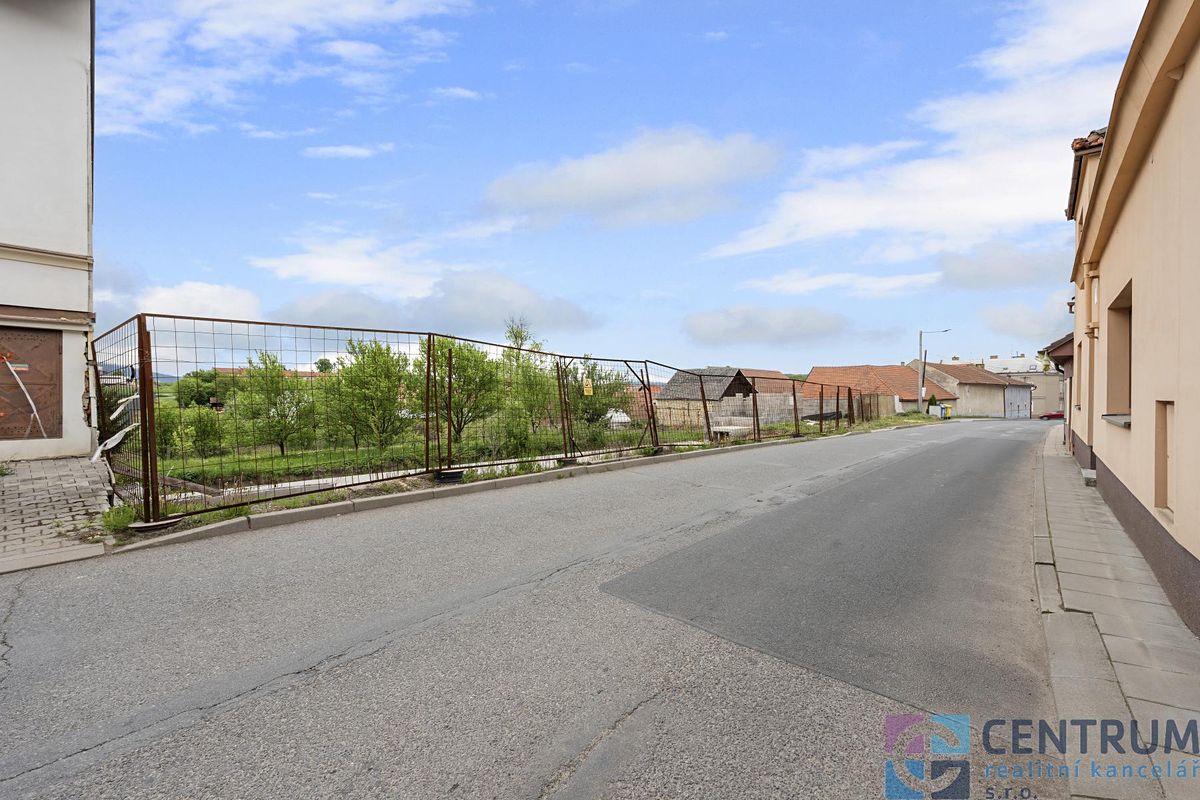 Prodej rodinného domu 210 m², pozemek 1263 m² – fotografie 5